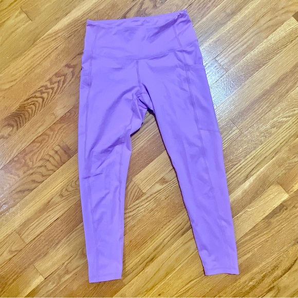 Zella | High Waisted 7/8 pocket leggings - Picture 2 of 5